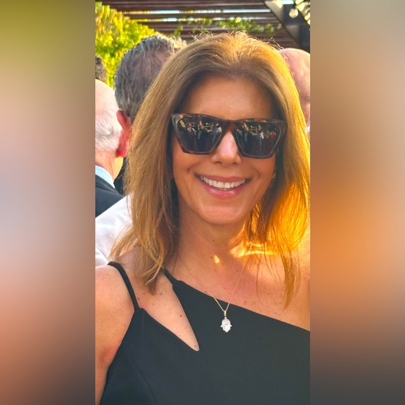 Meet your Posher, Wendy - Picture 1 of 1